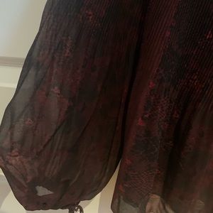 Flowy blouse with balloon sleeves